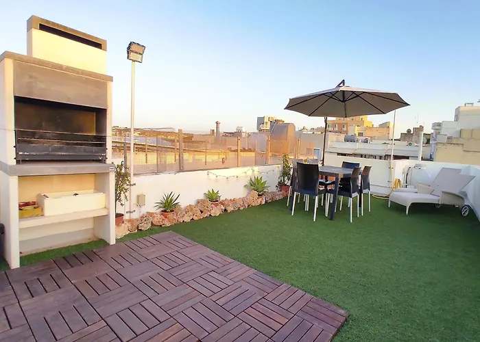 Charming Townhouse - Steps From Waterfront
