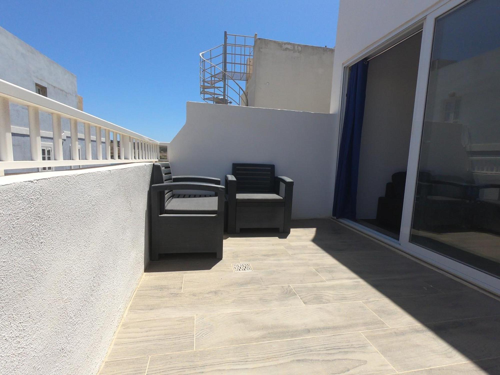 Charming Townhouse - Steps From Waterfront