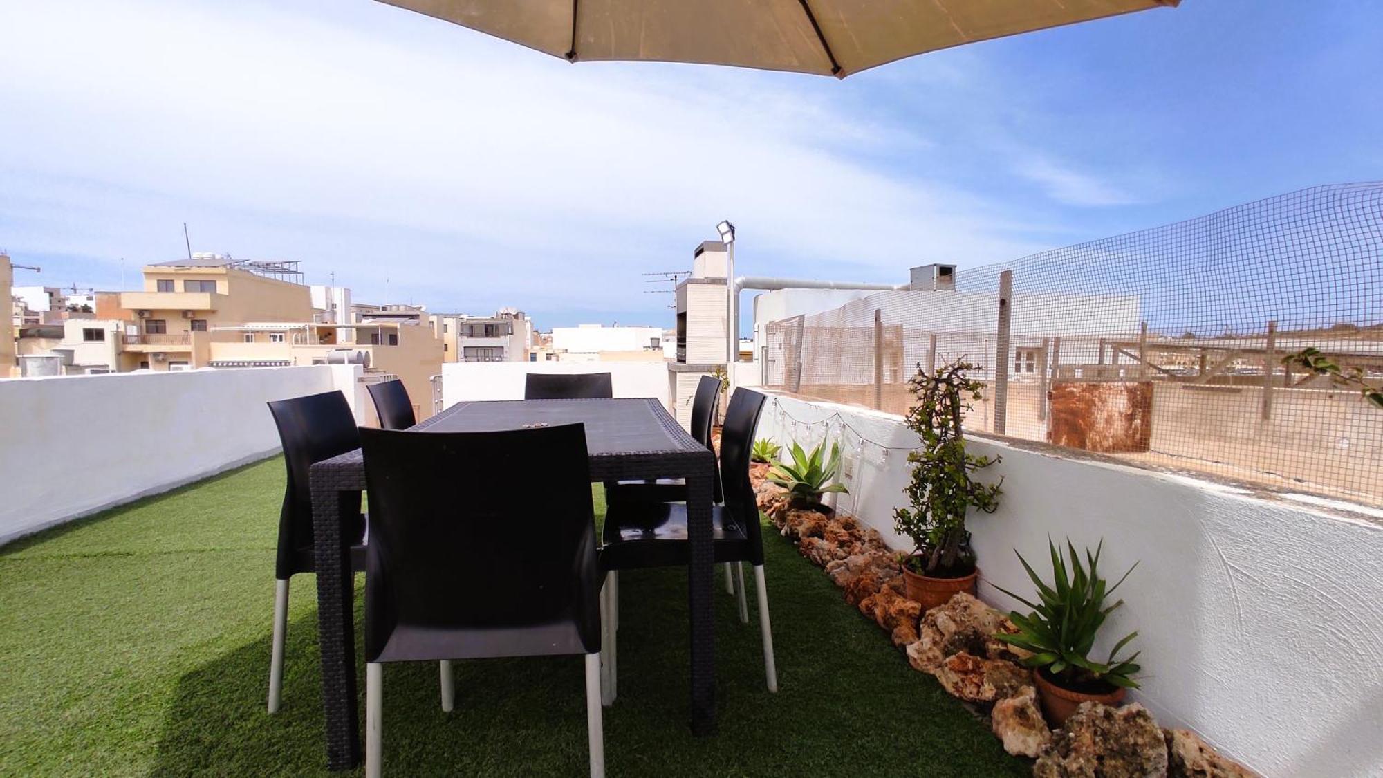 Charming Townhouse - Steps From Waterfront *
