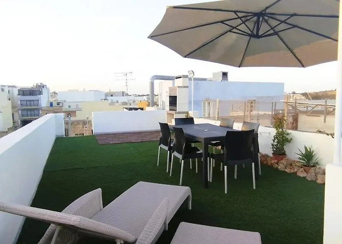 Charming Townhouse - Steps From Waterfront