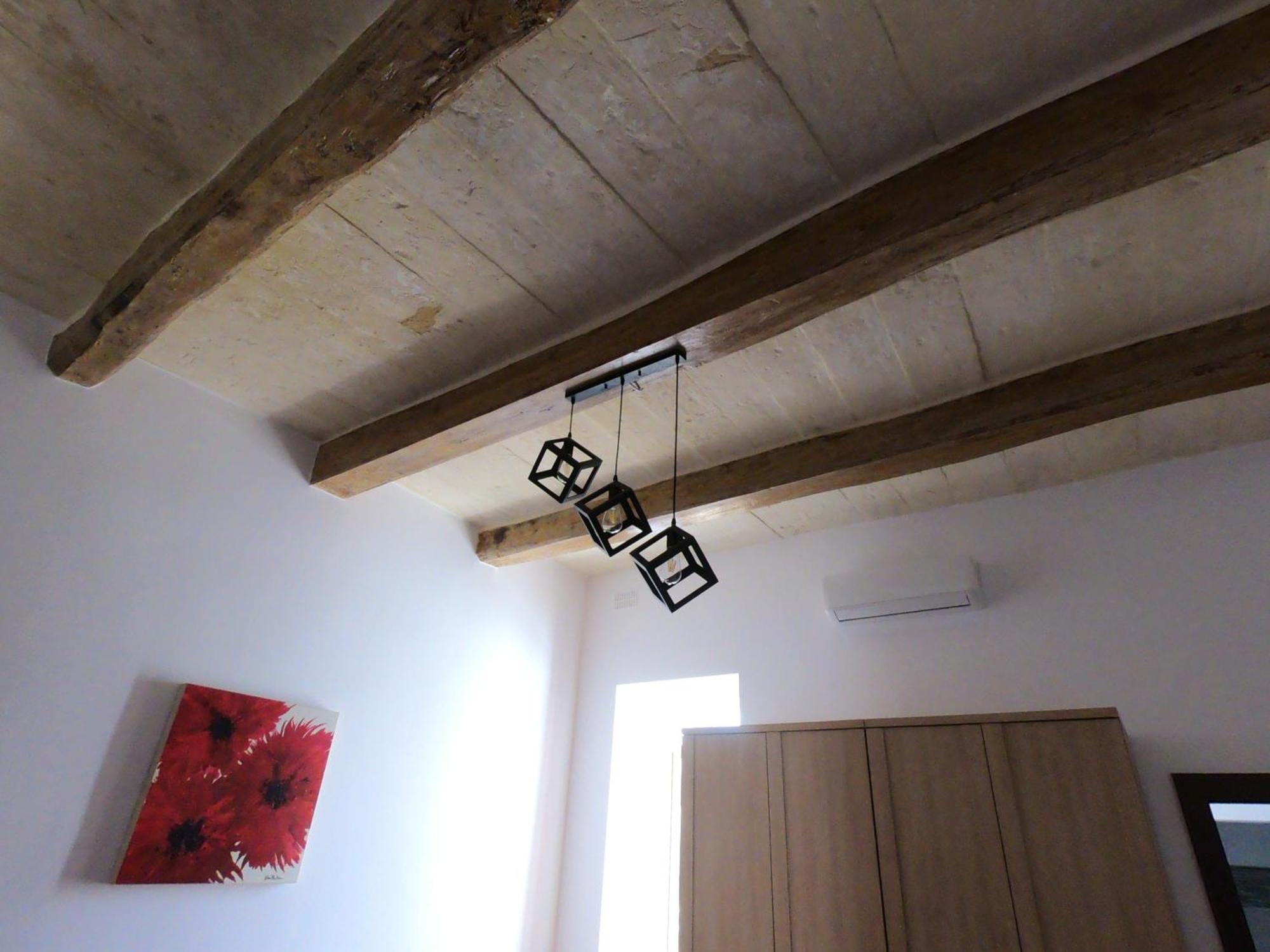 Vakantiehuis Charming Townhouse - Steps From Waterfront *